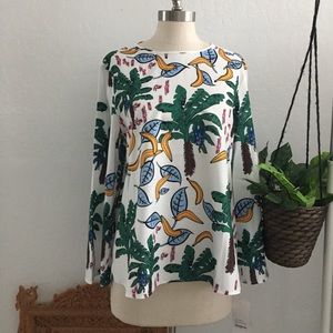 Fun tropical top🌴🌿